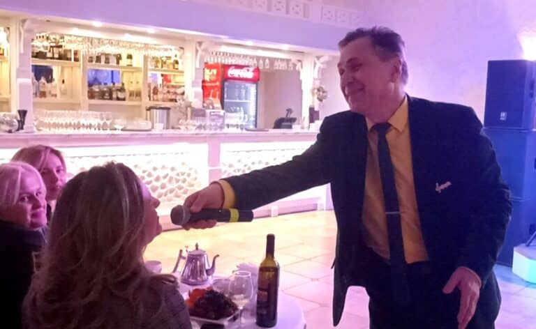 owgldWx_ygo-9d223393c4d654da190eb840fa420fb7